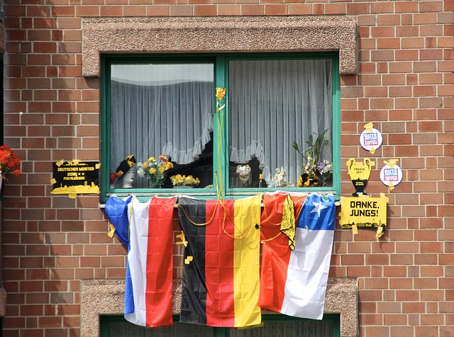 更凸显了主 更凸显了主